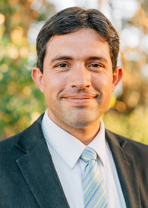 Portrait of Mark Campbell.