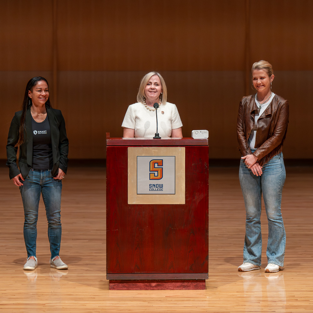 Elizabeth Smart and Miyo Strong Visit Campus