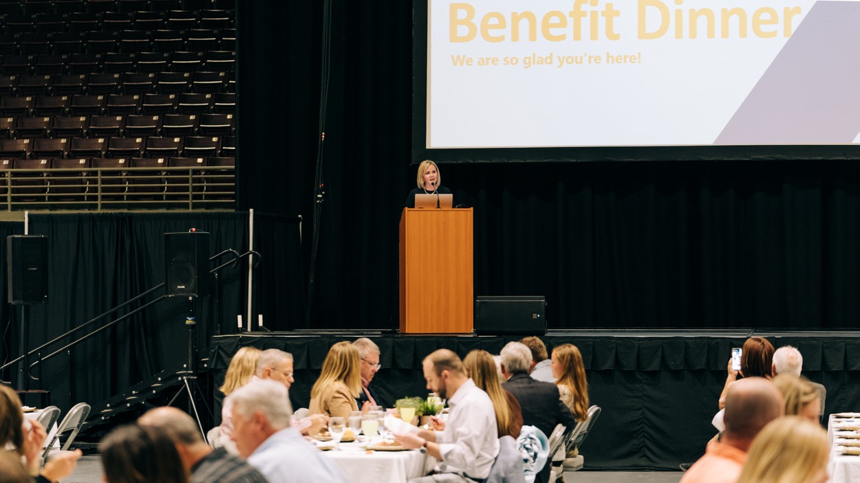 President McIff speaks at a benefit dinner